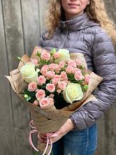 Букет цветов из:  Розы в Дружбе
