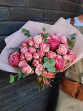 Букет цветов из:  Розы в Дружбе